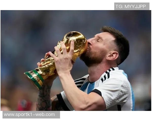 麦卡利斯特国家队出战40场荣获三冠阿根廷队海报祝贺彰显荣耀